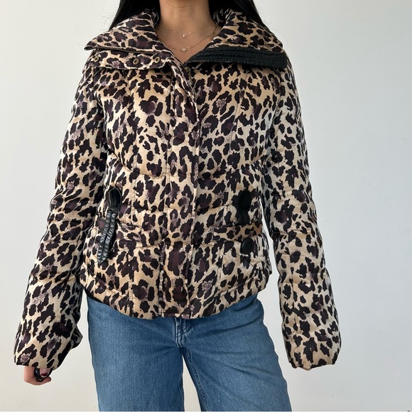 Girdear Leopard Print Hooded Puffer Jacket - Medium - Picture 4 of 7